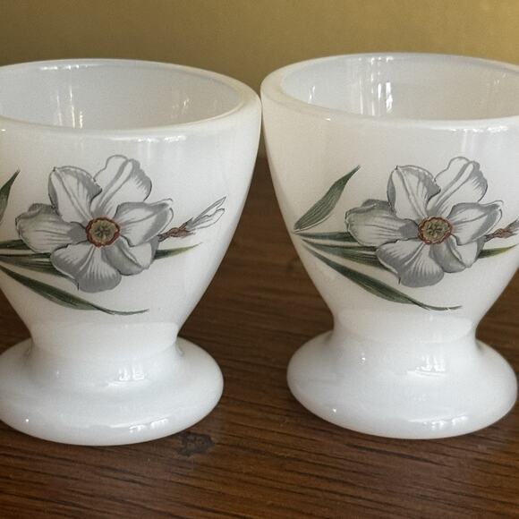 Vintage French Milk Glass Egg Cups Set of 2 White Floral Pattern Narcisse France - Picture 3 of 11